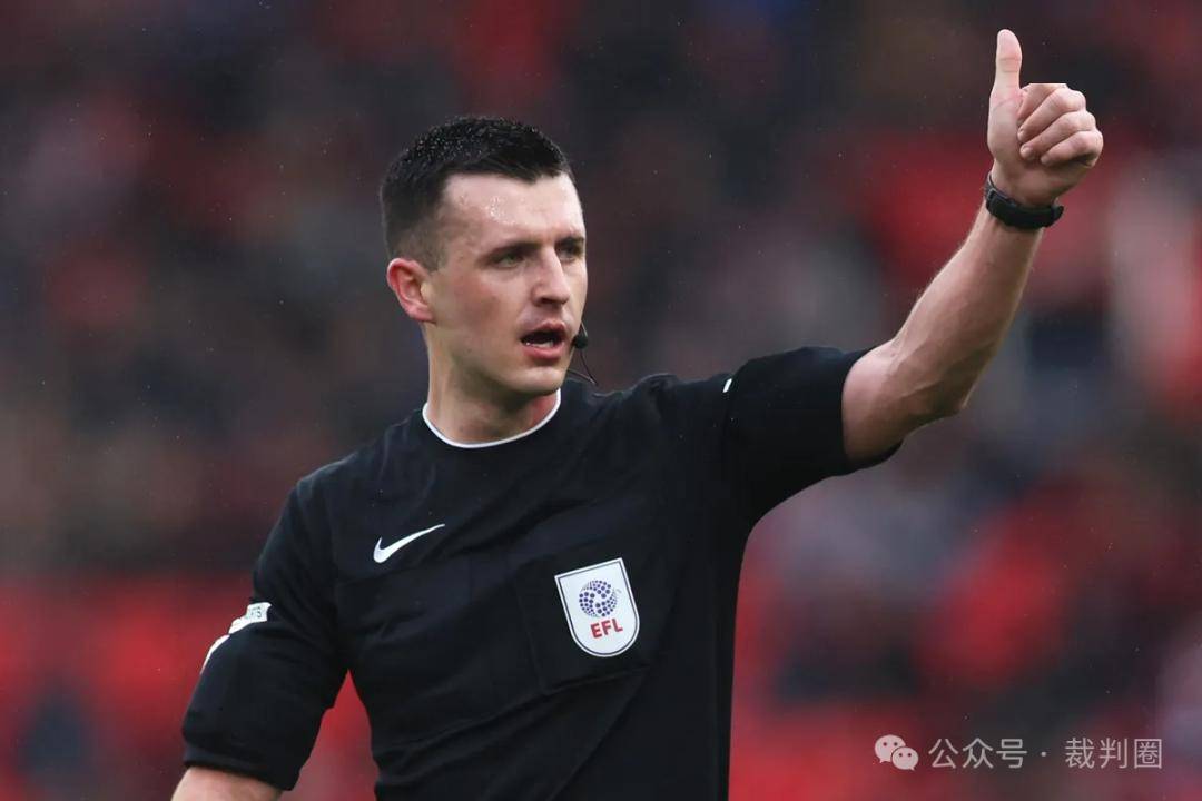 【裁判新闻】本赛季英超最年轻的裁判员即将登场_执法