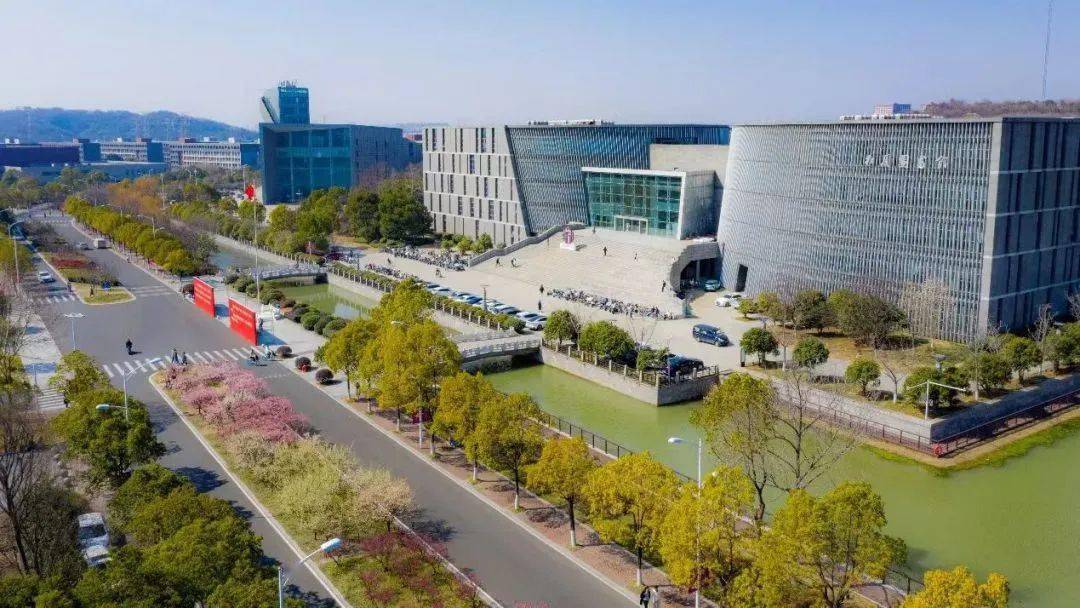 最被低估的985大学,全国排第3!_高校_满意度_南京