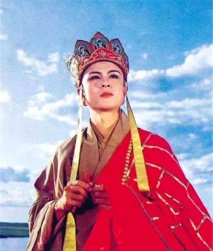 5,白龙马是唐僧办公,出差用的座驾,身份地位的象征.