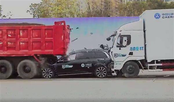 抗住重型卡车夹击：问界M9获新能源汽车重磅认证-哈喽生活网