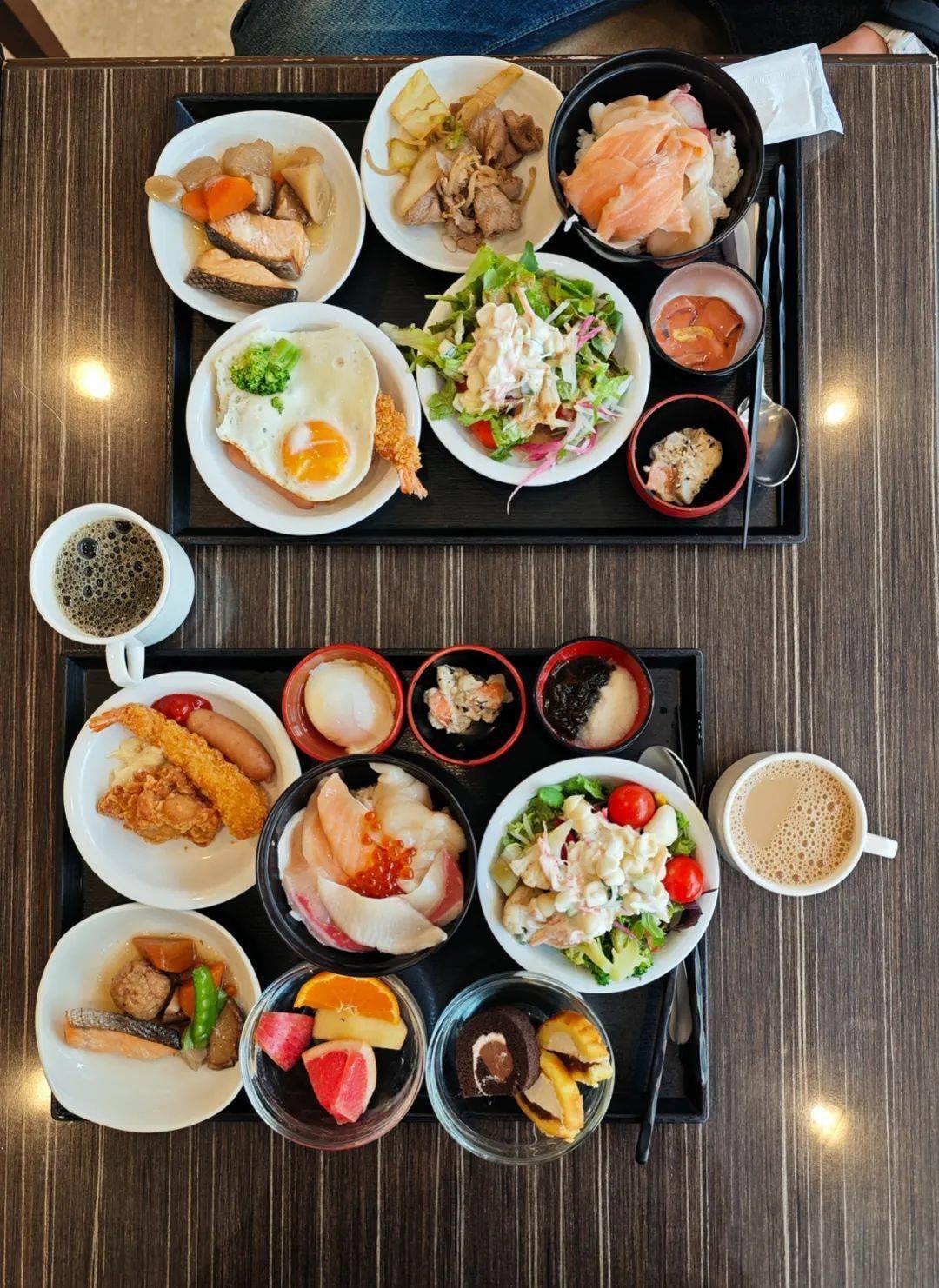 只有三文鱼,帆立贝,三文鱼籽和白身鱼四种刺身可选,当然也不是特别