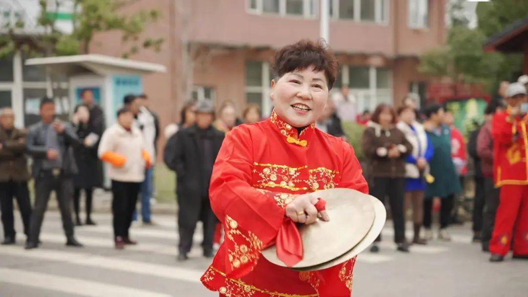 腰鼓,采莲船,蚌蛙精,学生方阵(农产品展示),军鼓表演,秧歌队,打莲湘