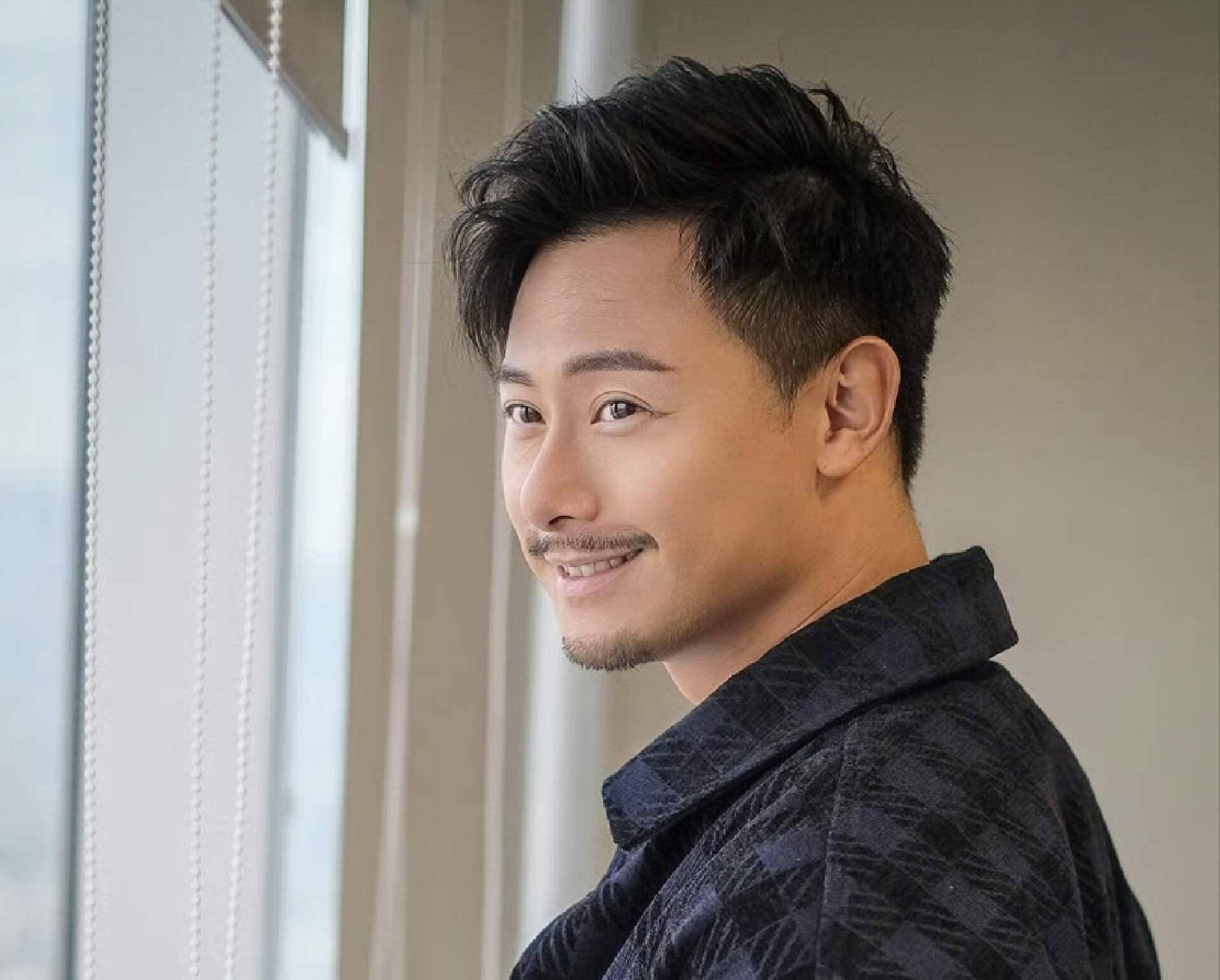 恭喜!tvb帅气型男杨潮凯晒照报喜,高调宣布初恋妻子怀二胎