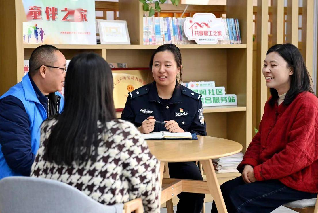 整理:记者谭广涛讲述:刘俊雅(四川省德阳市公安局万安派出所民警,全国