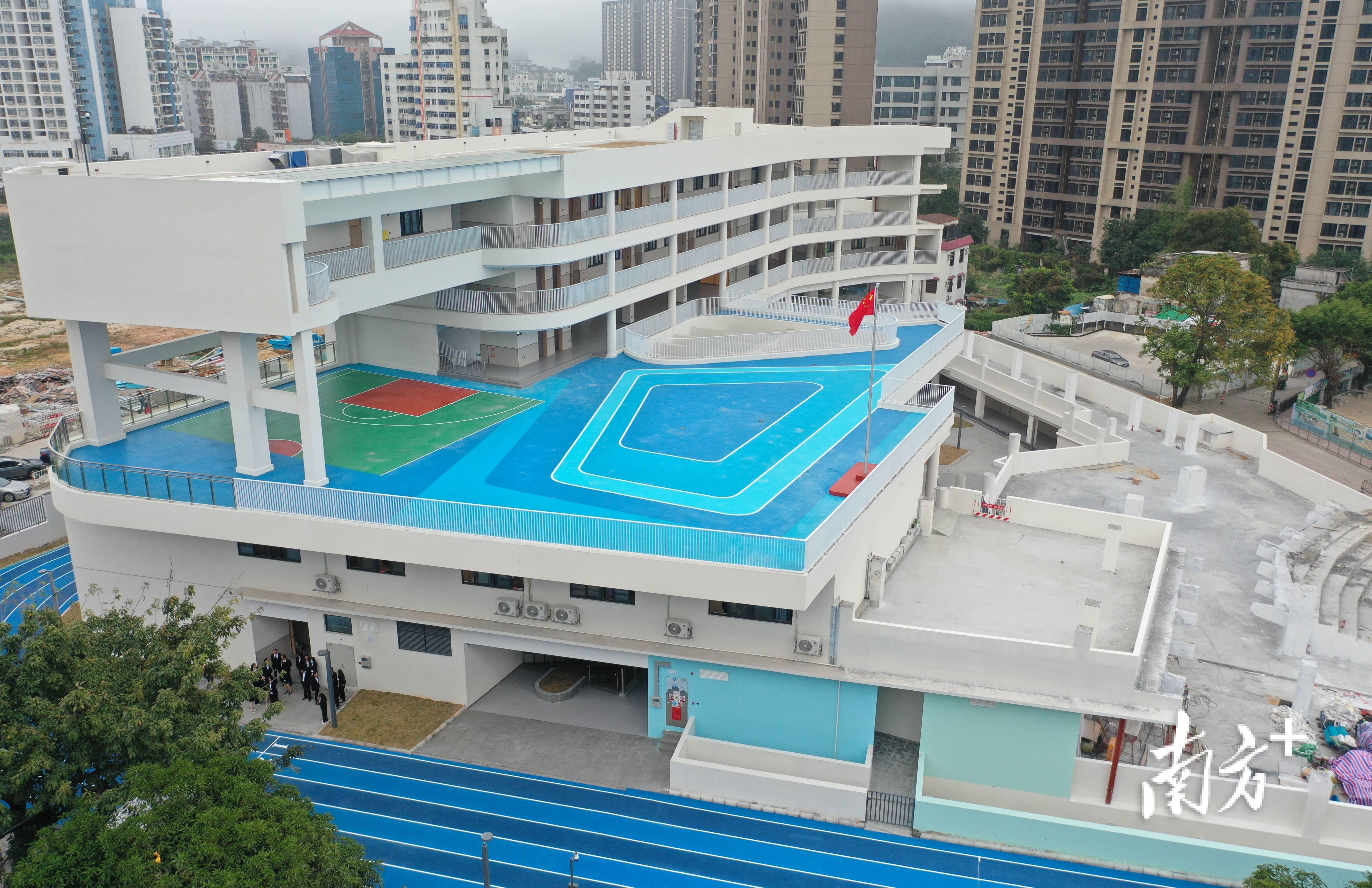 吉大小学新校区安全吗?家长关心话题请戳这_栏杆_标准_教室