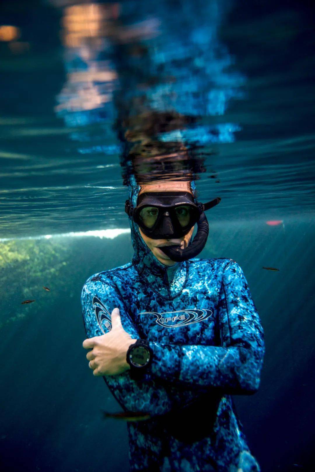 潜水员_脚蹼_呼吸管