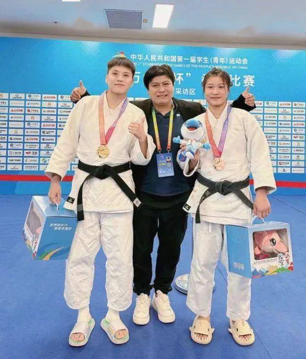 看靖江健儿2023的"金"喜时刻_中国_赛事_积分