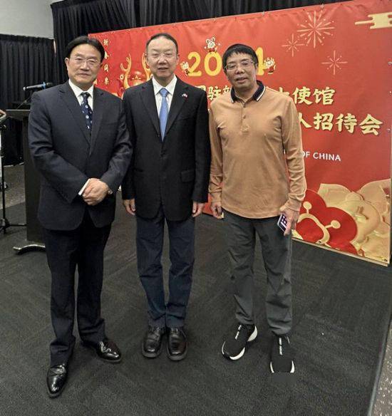 聂茂:骑着白云去团拜_新西兰_王小龙_周惠斌