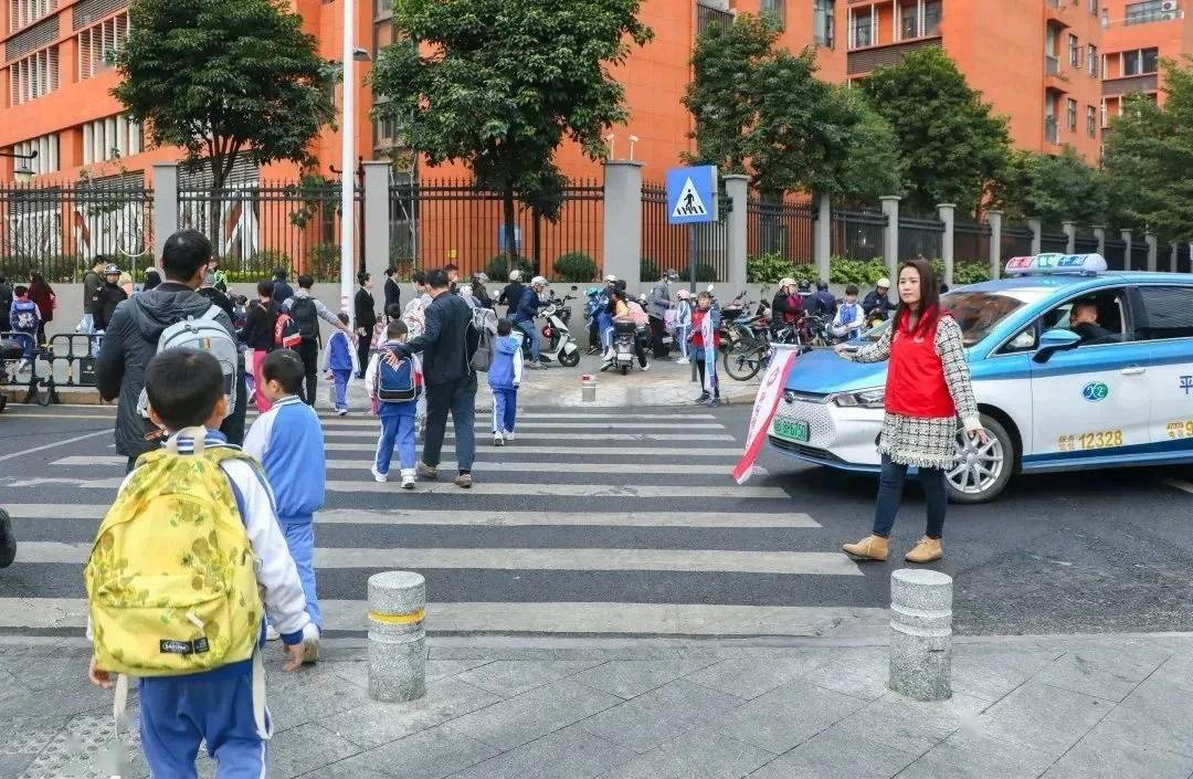 龙年开学首日,学生家长请注意这些