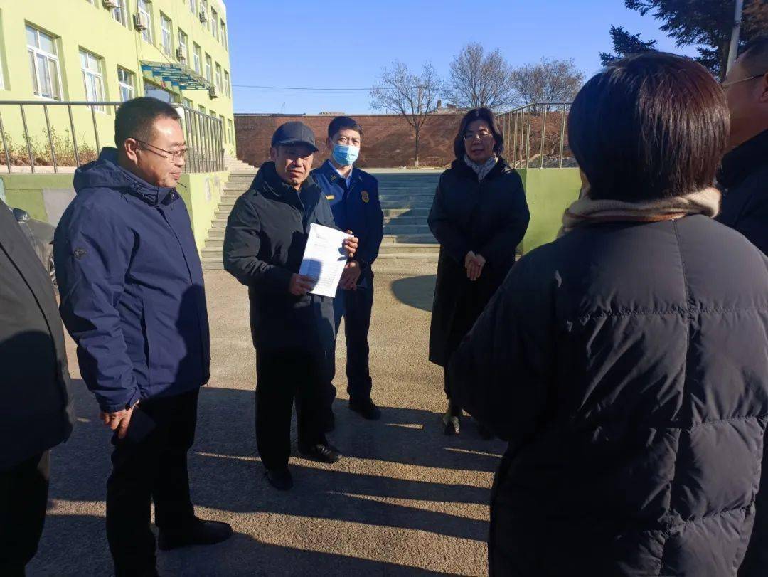 市委书记陈玮亲自带领相关部门负责同志对利客来购物广场,银象宁远城