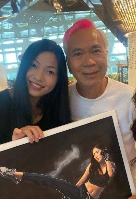 73岁tvb男星痛哭发誓:一定会娶她_chris_王青霞_条件