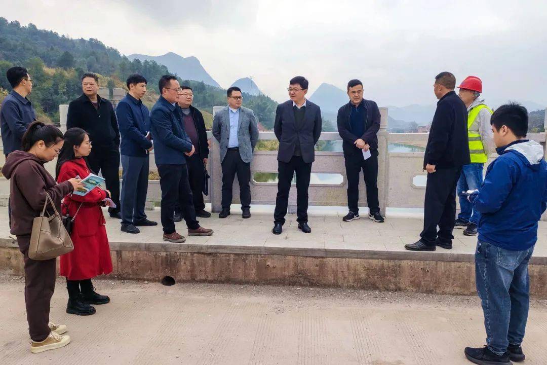 闵飞率队到寨岗开展"百千万工程"典型镇调研督导 丨百千万工程_建设