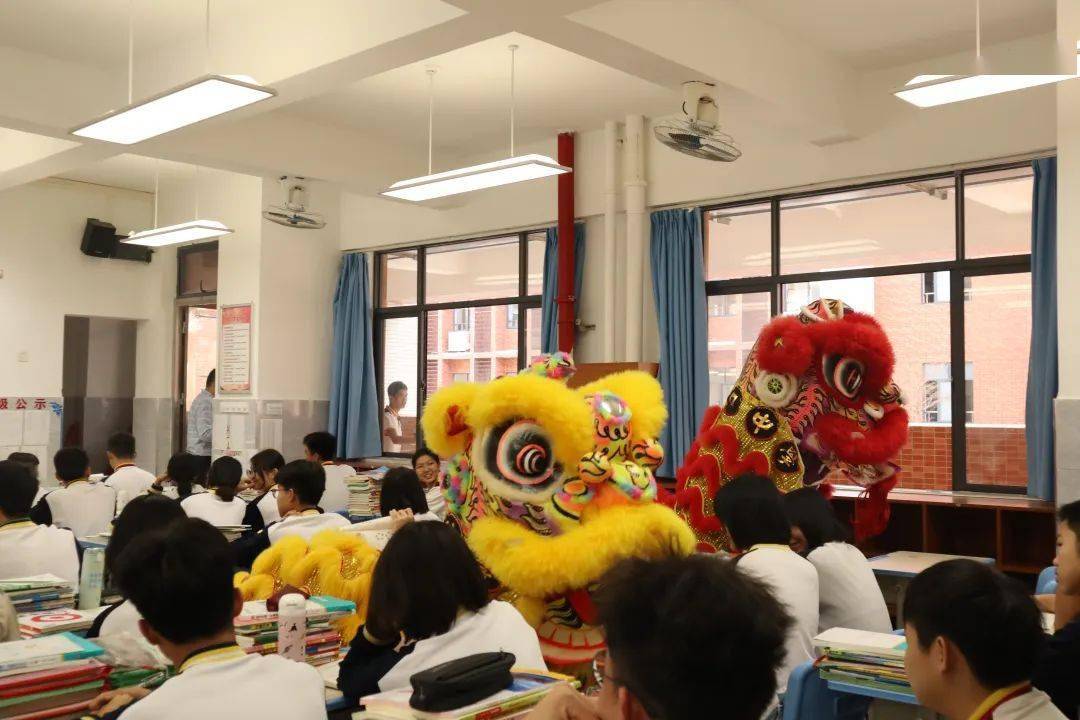 三水学校仪式感拉满→_幼儿园_小学_西南街道