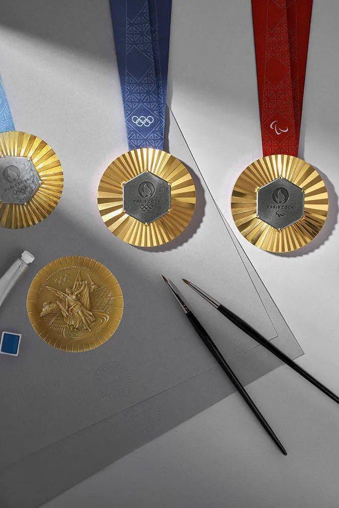 2024巴黎奥运会奖牌设计出炉,镶嵌埃菲尔铁塔原铁!