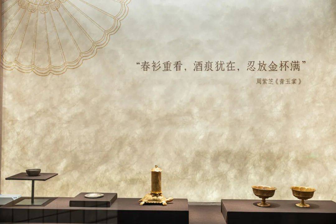 "经济繁荣的宋代酒文化盛行,香泉,瑶池,兰芷……这些淡雅朦胧的酒名将