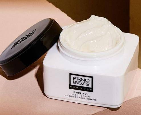 维稳滋润修复是一瓶好面霜的基操,豆腐霜走的就是修复皮肤问题让皮肤