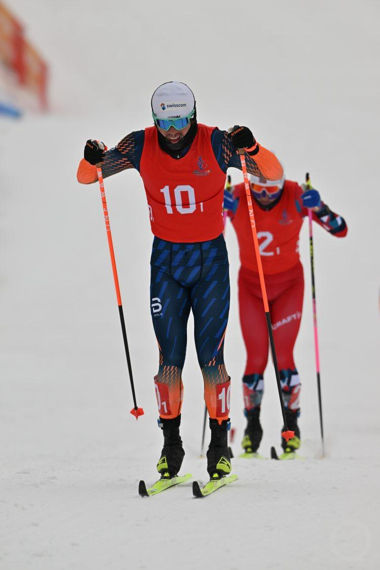 王强上演大追击,"十四冬"越野滑雪接力重庆获第四_比赛_库尔班江