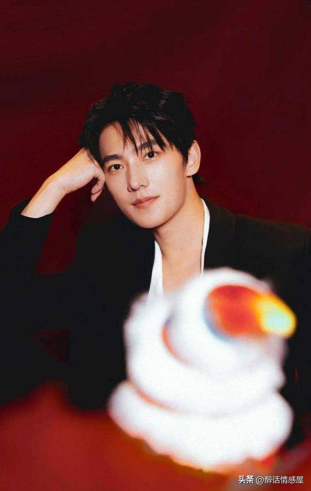 吴京面临资本威胁?杨洋对比白敬_敬亭_团体