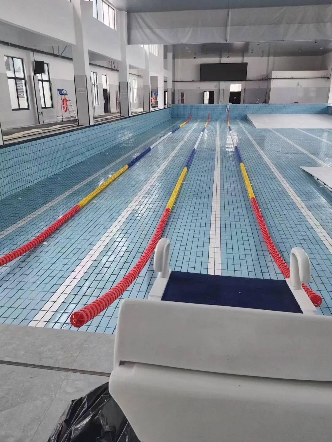 金泉水处理 是一家从事游泳池,景观水,水上乐园等场所水处理工程及