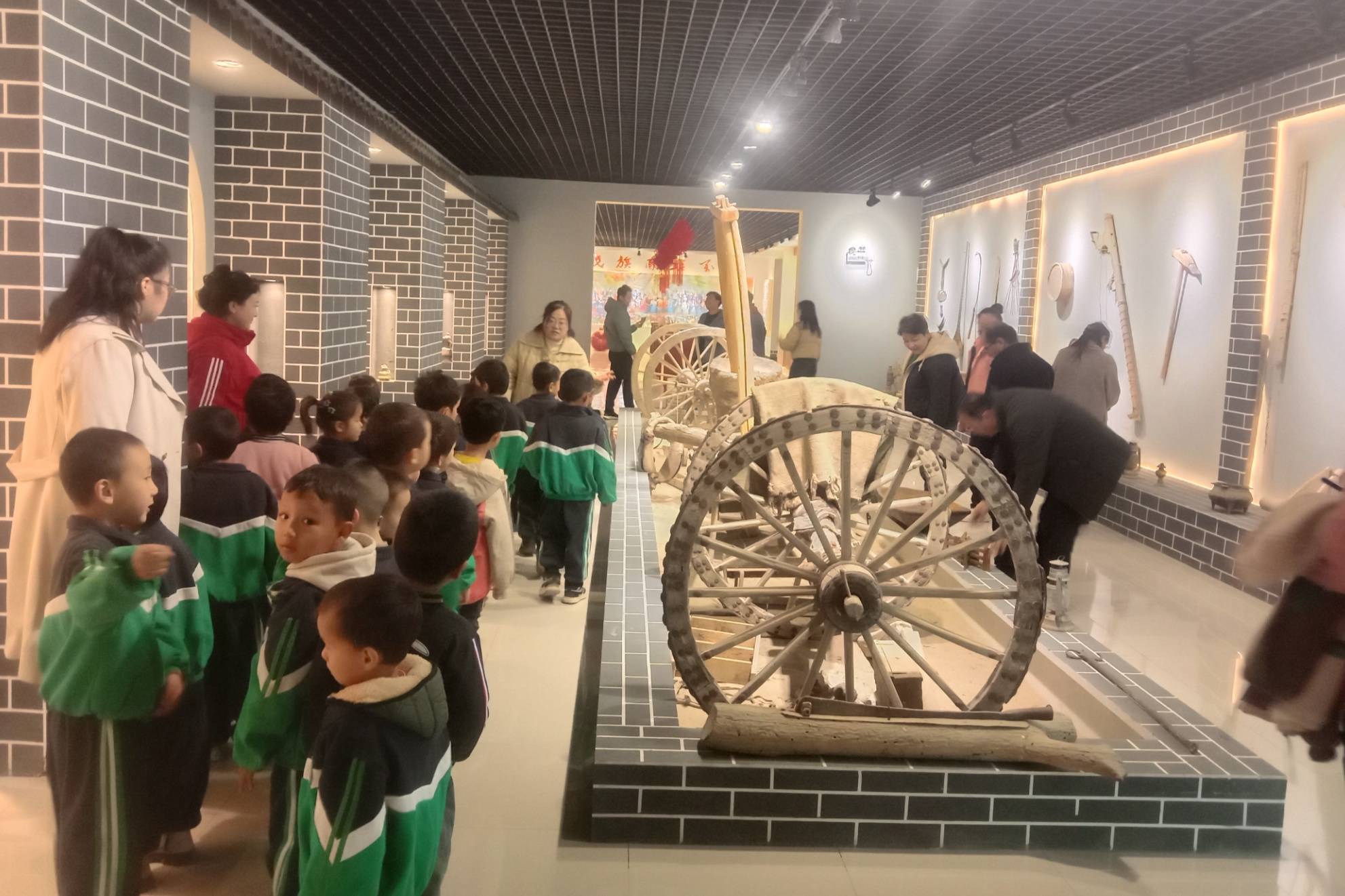 轮台:走进乡村博物馆 读懂家乡巨变美