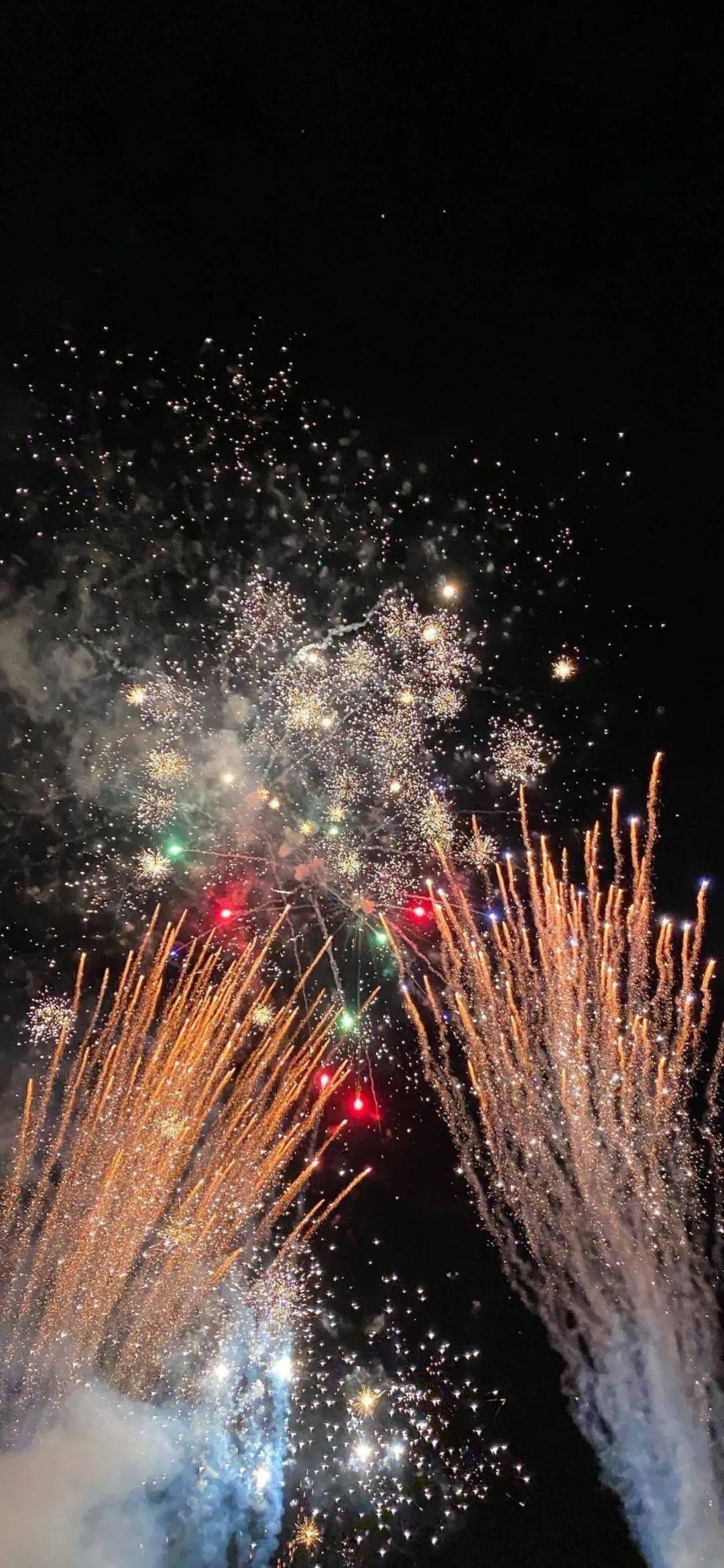 壁纸| 烟花氛围感 锁屏壁纸_loveeee