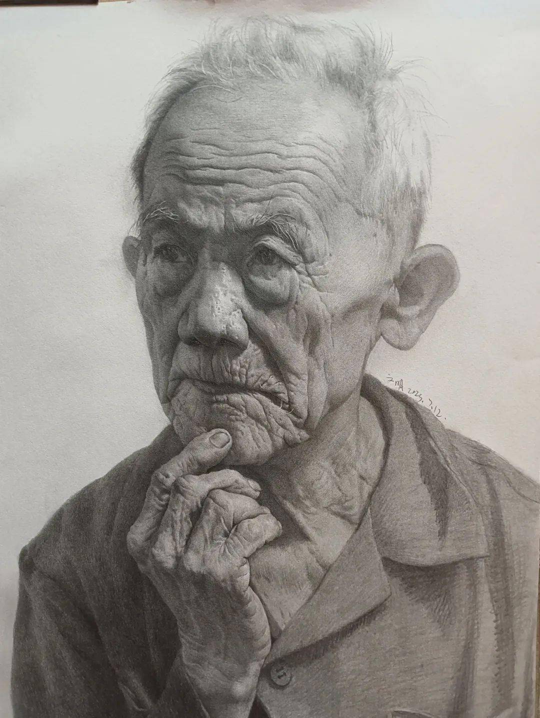 一位山村老师的素描作品_动态_头像_画法