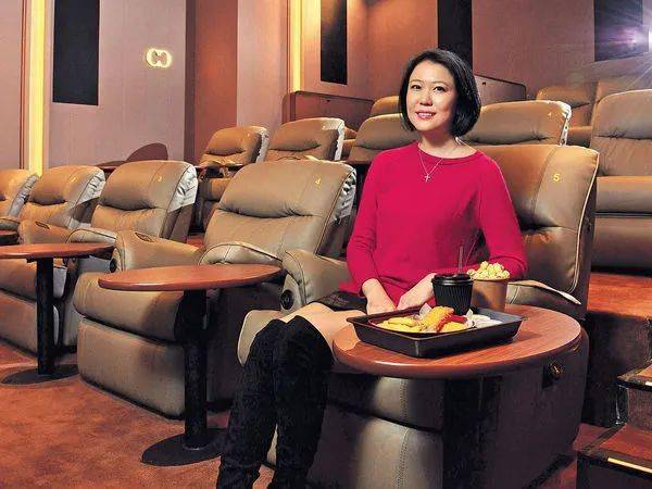 名利场 ||百年企业第四代掌舵人,百亿名媛与她遍及整个香港上流社会的