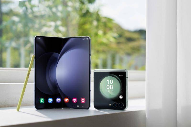 为全新的三星galaxy z fold5,galaxy z flip5新增超闭合精工铰链