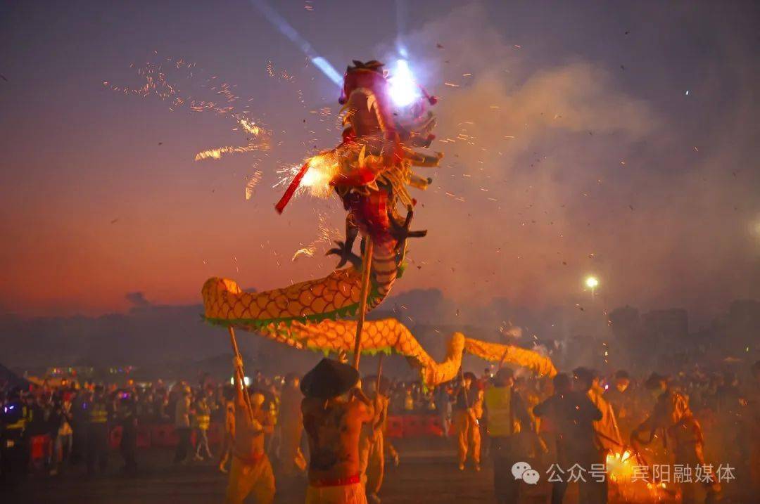 今年宾阳炮龙节破纪录了!投资,宣传两开花,空气质量甚至是良!