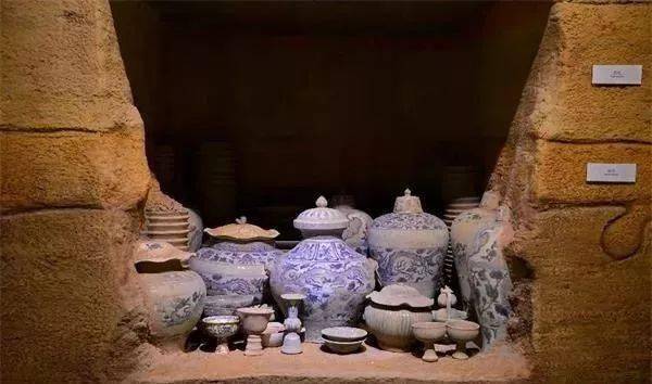 大开眼界:出土元青花最多的一次_瓷器_高安_青花瓷