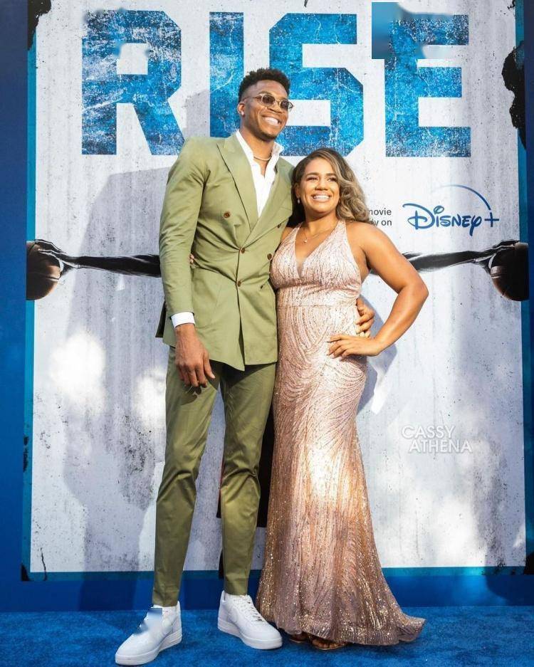 字母哥:我的妻子玛丽亚才是真正的mvp 我要是她不会和自己约会_直播