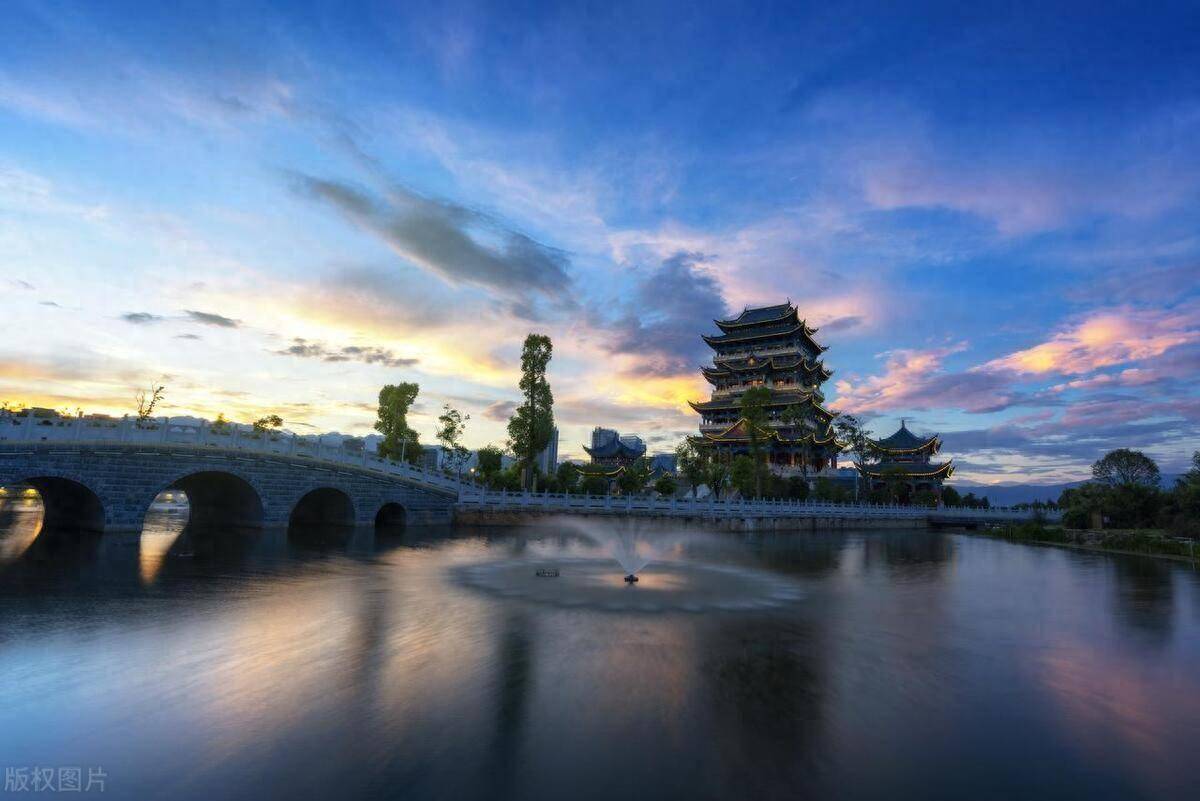 一季度保山市财政收入增速为43%,上半年提高至177.