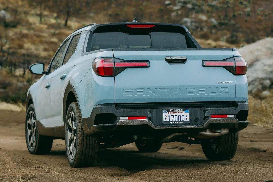 两辆现代皮卡正在生产中,其中一款命名ioniq t10_搜狐汽车_搜狐网