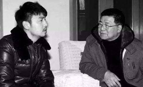 "窝囊废"雷佳音,悄悄拿下100亿_电影史_张艺谋_角色