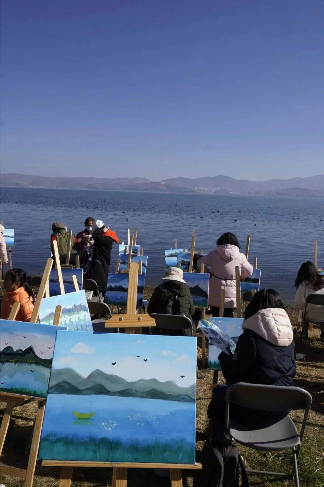 2024年2月24日9:00—12:00元宵主题亲子丙烯装饰画体验具体内容:广场