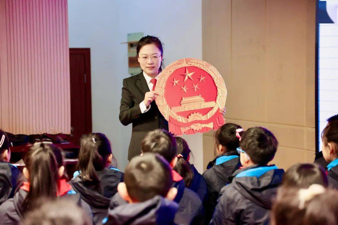 以法治教育点亮开学 "第一课"_校区_姜堰_师生