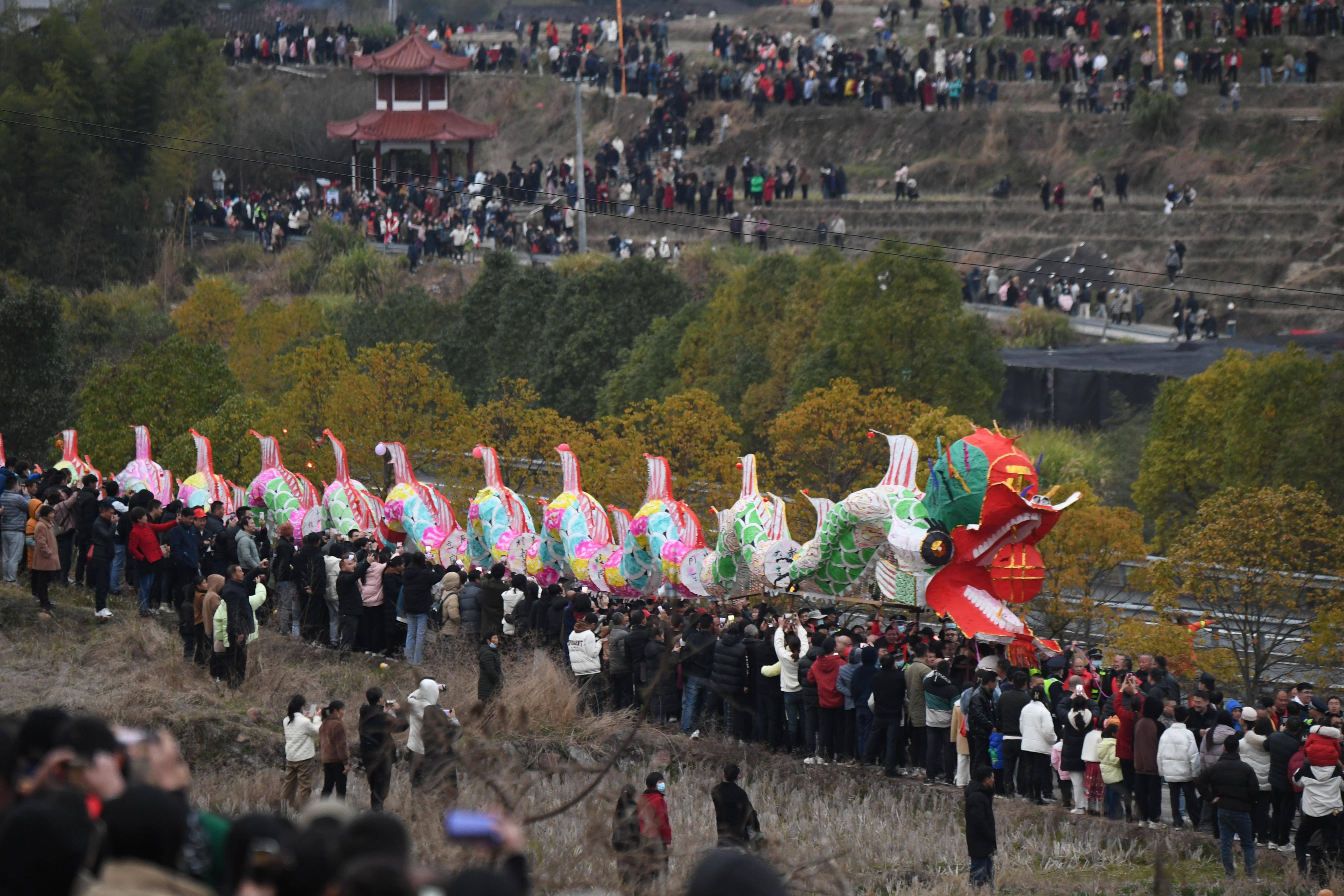 新华全媒 |福建连城:游大龙 闹元宵_活动_姑田镇_龙岩