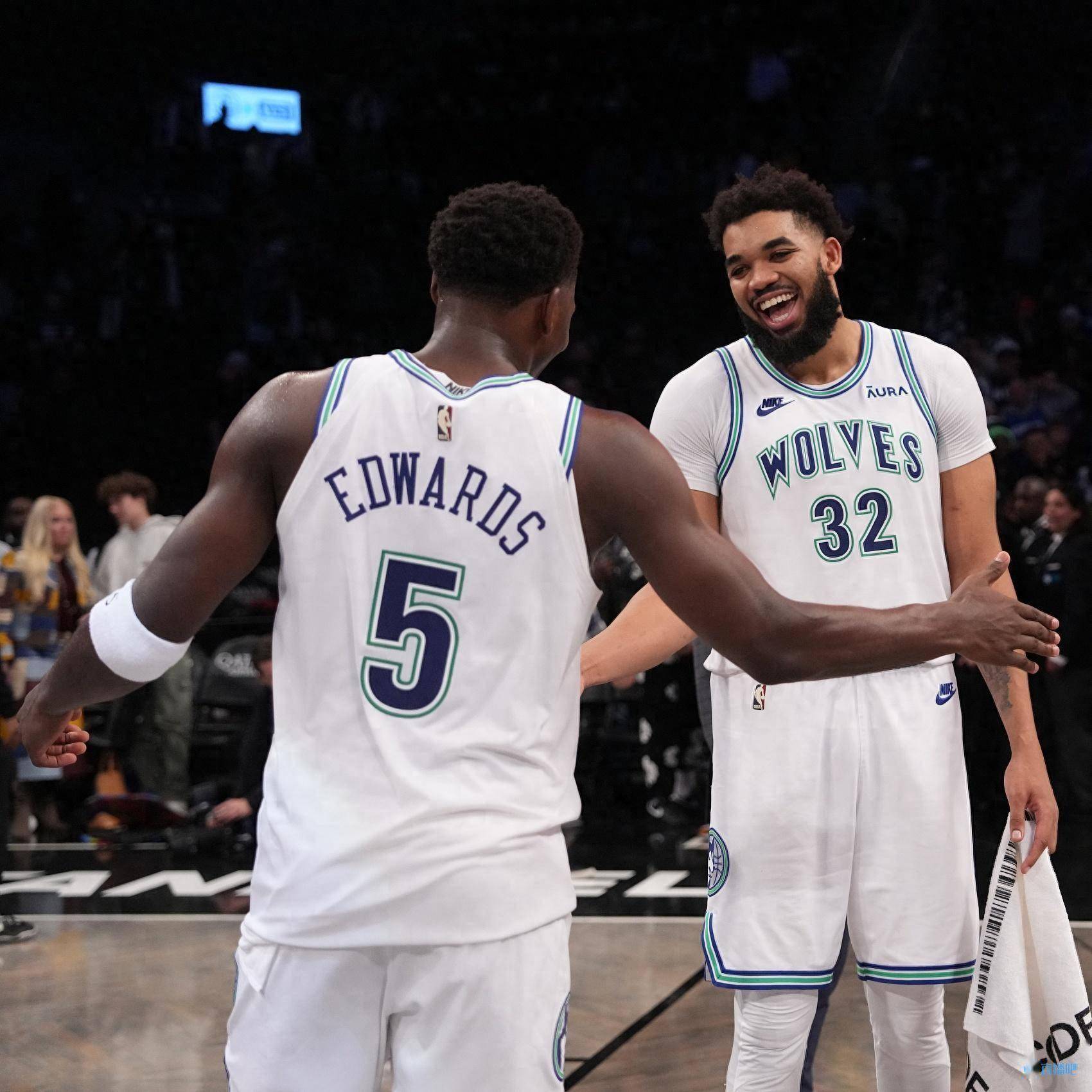 唐斯:爱德华兹将来会成为联盟的门面 他的未来一片光明_森林狼_球星