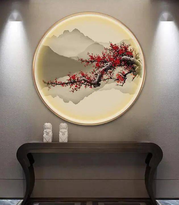 中式风格玄关一般是以中式雕花格,博古架为