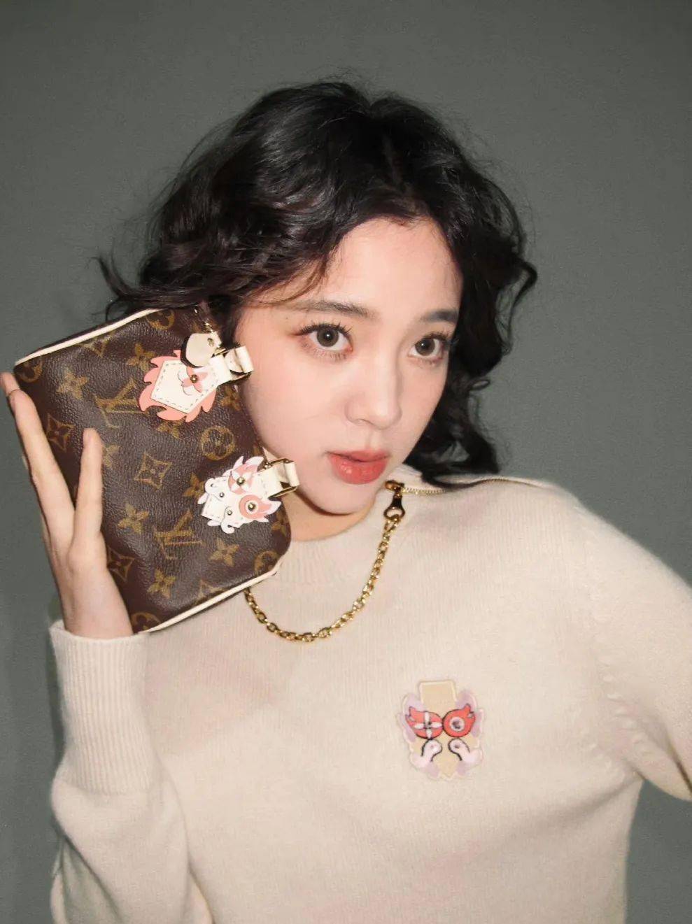 金莎孙丞潇合约情侣?欧阳娜娜徐正溪因戏生情?阚清子报复纪凌尘?