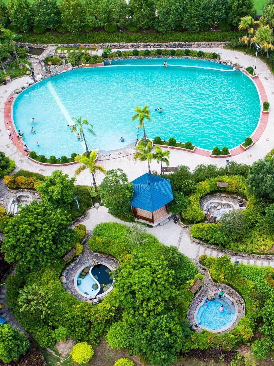 正月十七,莆田梧塘镇松东村赤脚踩火闹元宵