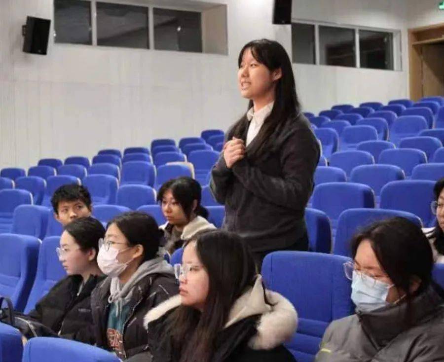二中学子 |【应瞬息万变 迎商赛挑战】青岛二中"弥冬续昼"模拟世界