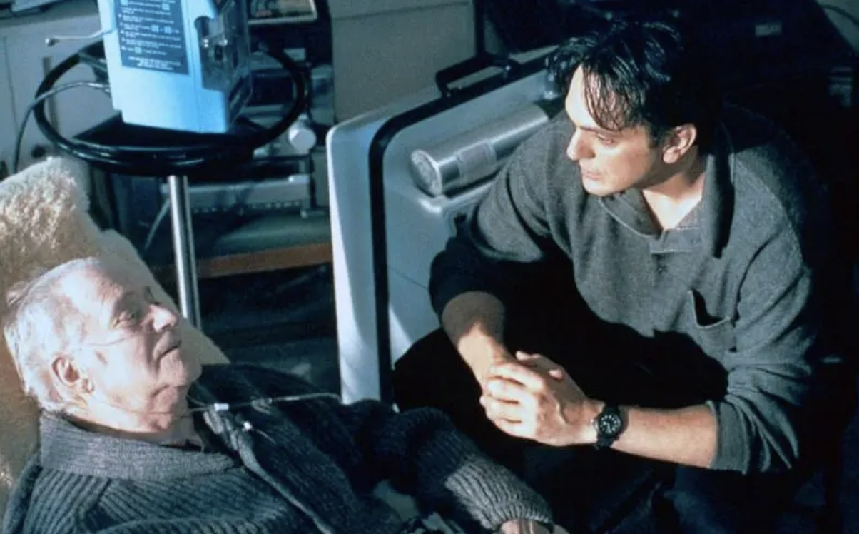 临终教授未完的哲学课:人生最困难的事,是学会善待自己_莫里·施瓦茨