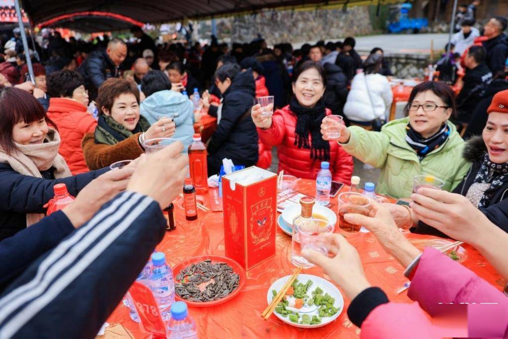 浙江泰顺:传统民俗添年味 百家宴请百家客