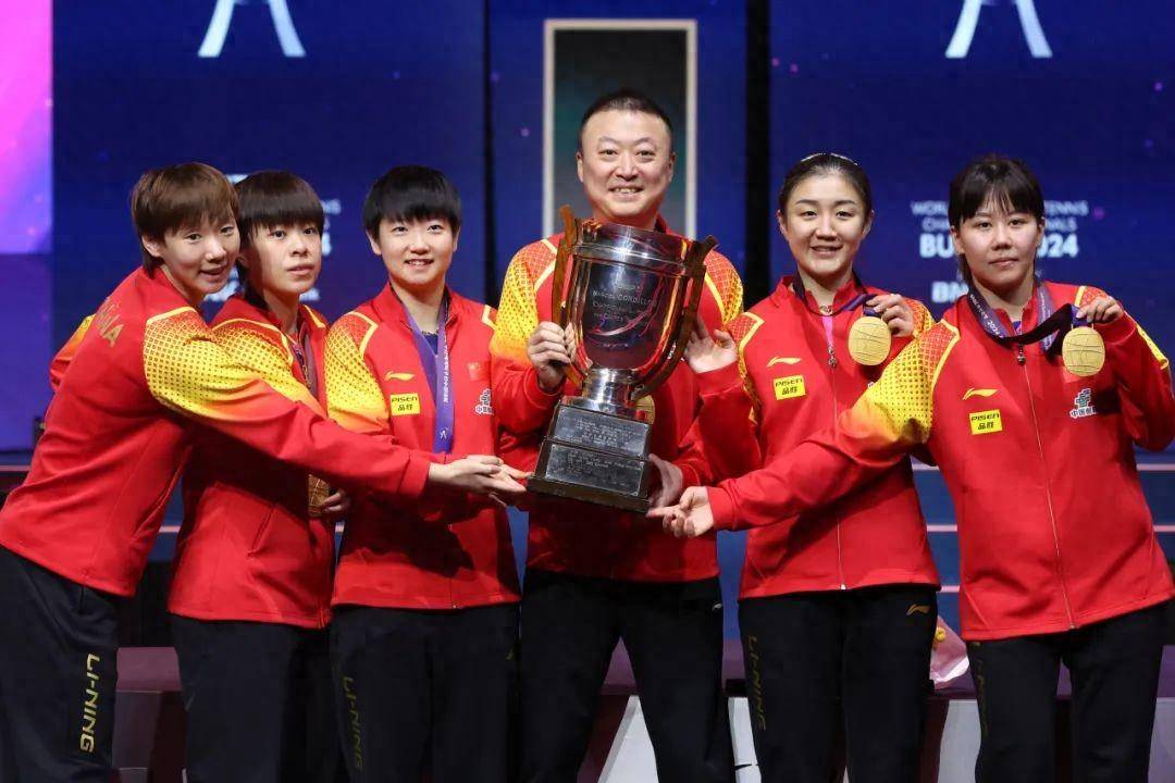 釜山世乒赛国乒女将第23次捧起考比伦杯,这次她们
