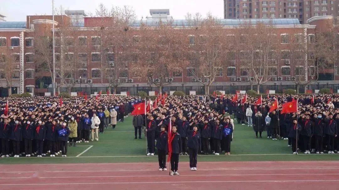 石家庄外国语学校党总支书记裴红霞在2023-2024学年度第二学期第一周