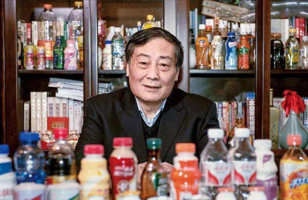 惜别宗庆后|三轮车上的"布鞋"首富,一年开销不到5万