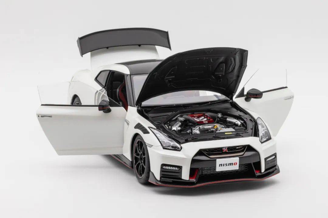 你大爷就是你大爷,autoart gtr r35 nismo 2022模型试玩_nismo_独立