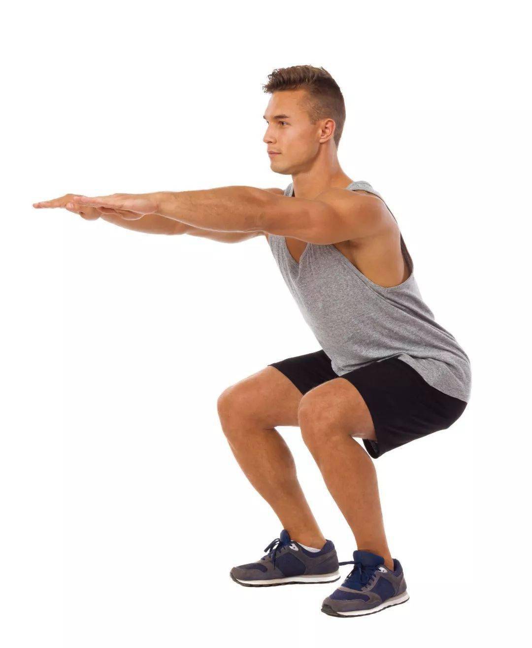 深蹲这个动作看似简单,但如果姿势不标准的话,会损伤臀部,膝盖和脚踝