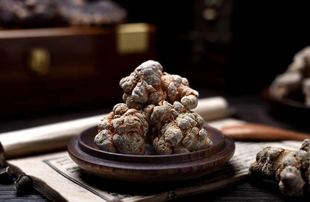 八大抗衰老的中药来了,让你越吃越年轻!_功效_枸杞_的作用